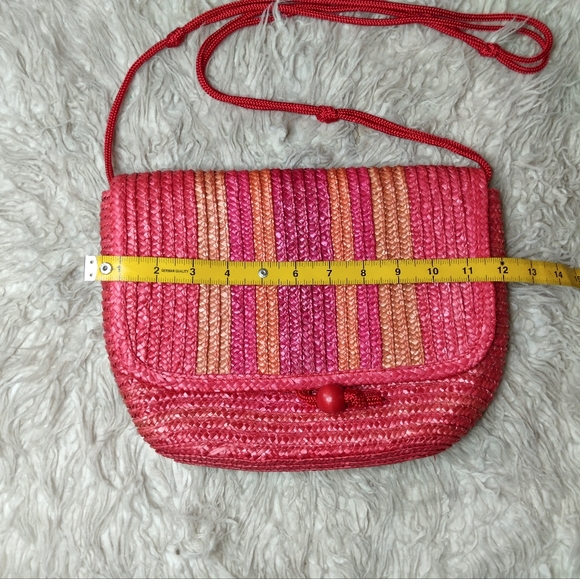 Vintage Genie Straw Crossbody Bag - Picture 7 of 8